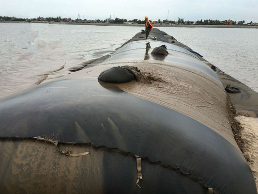 Kekuatan tarik 130130kn Geotekstil Dewatering Tubes Black SAND Panjang 505m awet dan solusi untuk aplikasi industri dewatering