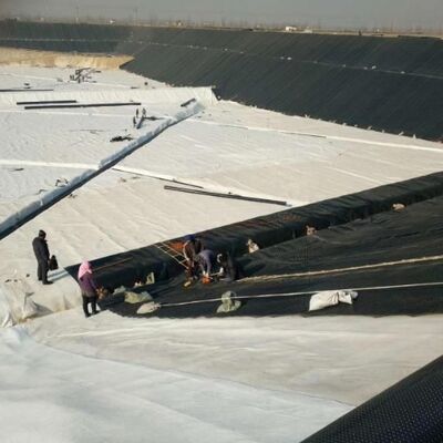 200g 250g Jarum Punched Polyester Non Woven Geotextile untuk Menjaga Drainase Dinding