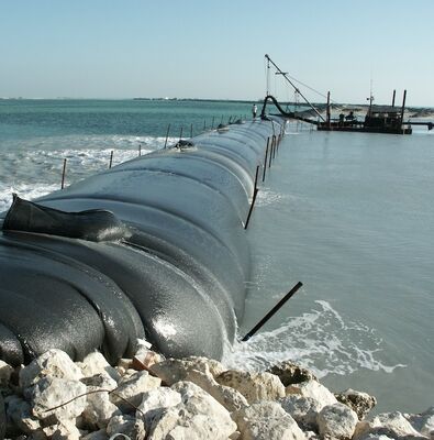 Tabung Dewatering Geotekstil Berisi Pasir Untuk Pertahanan Erosi Pantai Pesisir Dan Perlindungan Garis Pantai