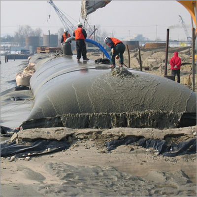 Black SAND Geotextile Dewatering Tubes Essential untuk Sand Dipenuhi Cofferdam Reklamasi dan Land Reclamation Aplikasi