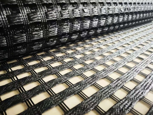 Geogrid Penguatan Tanah 50m Untuk Stabilisasi Jalan Kekuatan Tarik Tinggi