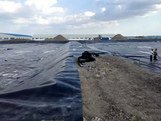 PVC Geomembrane Liner Tahan Korosi Kekuatan Tarik Tinggi 0.8mm Sampai 2mm