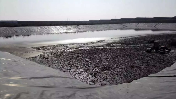 PVC Geomembrane Liner Tahan Korosi Kekuatan Tarik Tinggi 0.8mm Sampai 2mm